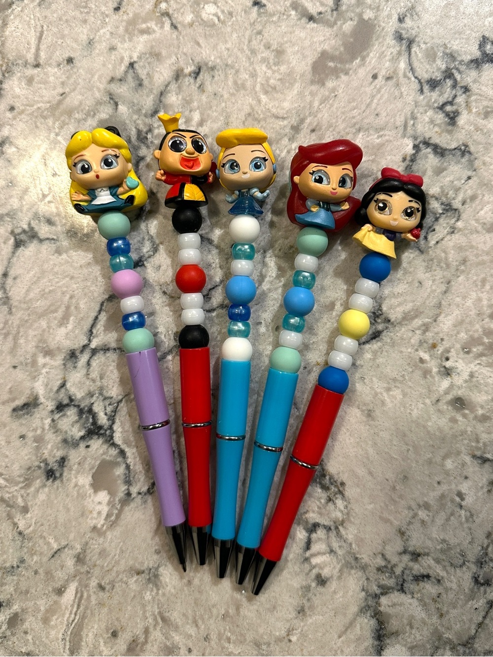 Disney Doorables Pens Queen of Hearts, Alice, Cinderella, Ariel, Snow White